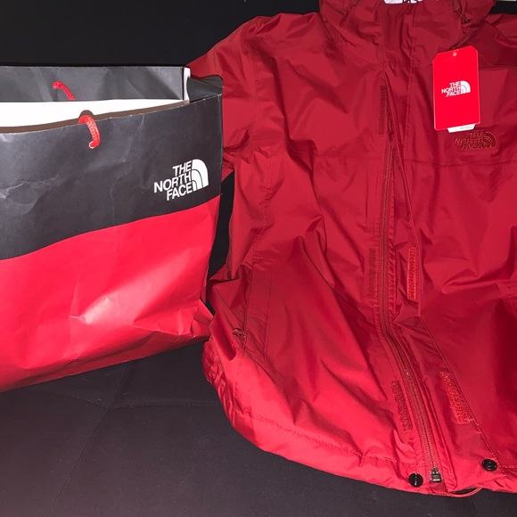 North face - Picture 2 of 2